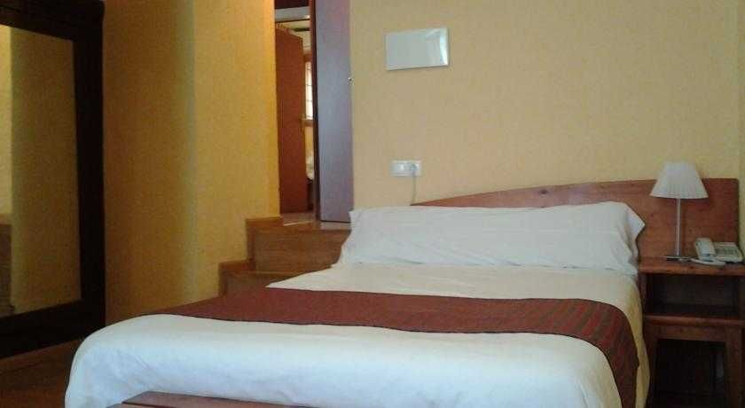 RESTAURANTE PUERTA DEL ALCAZAR -1 estrellas en Ávila