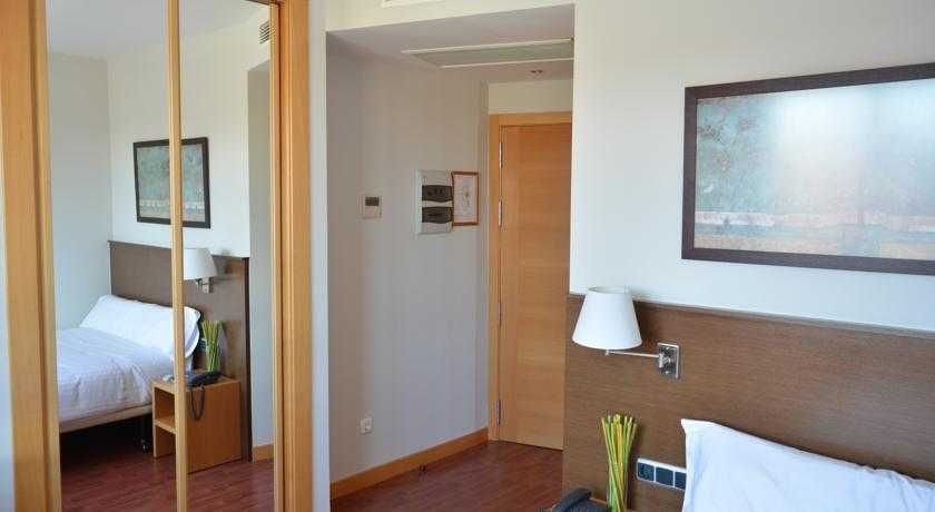 Hotel Palacio Congresos 3 Hotel Palacio Congresos 3