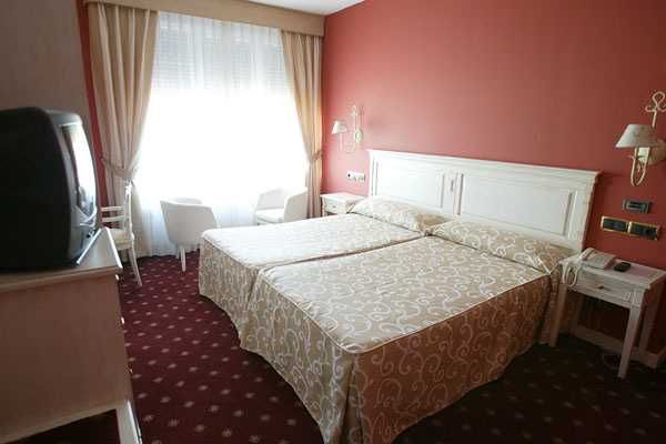 Hotel Leonor Miron 1