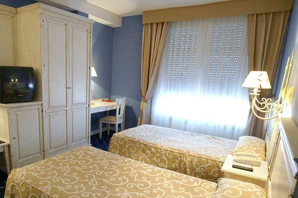 Hotel Leonor Miron 3