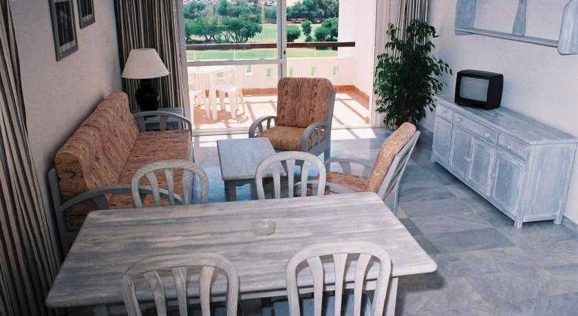 Apartamentos Golf Center 3