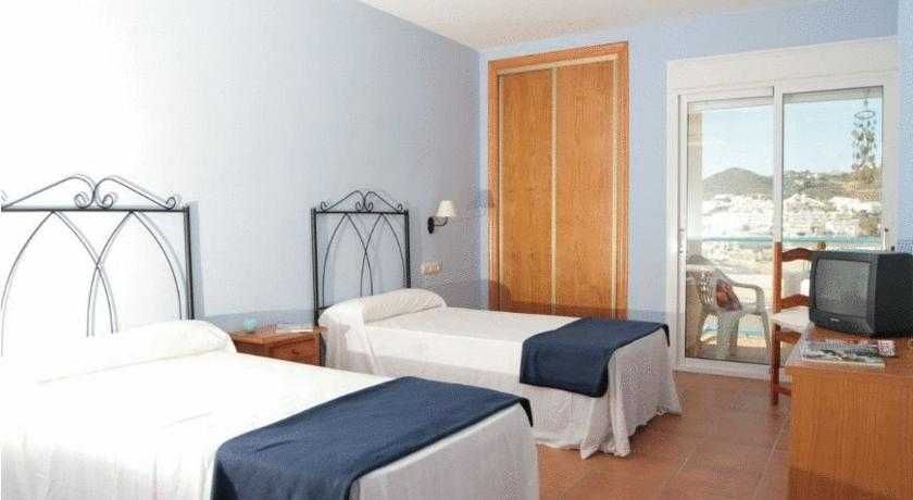 Hostal y Apartamentos-Estudios del Cabo 1 Hostal y Apartamentos-Estudios del Cabo 1