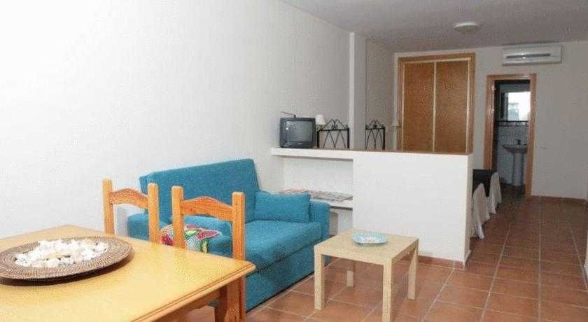 Hostal y Apartamentos-Estudios del Cabo 3 Hostal y Apartamentos-Estudios del Cabo 3