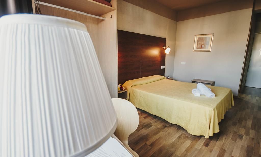 Hotel Embajador 2 Hotel Embajador 2