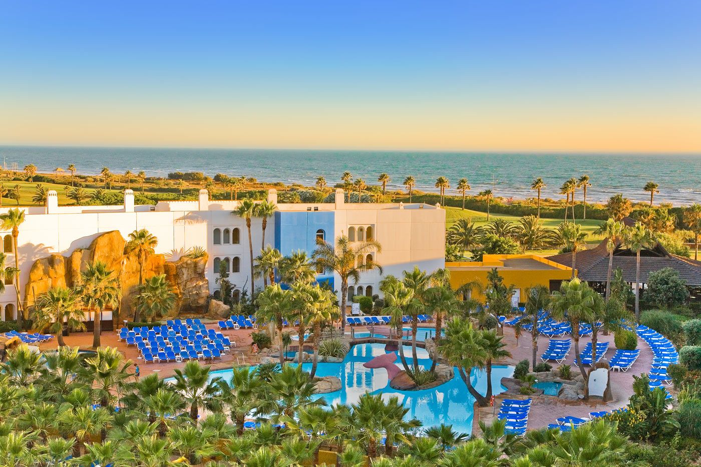  🌞 ¡VACACIONES 2024 A ORILLAS DEL ATLÁNTICO!  Playaballena Aquapark & Spa 4* en Rota  | Cádiz