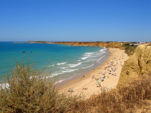 🏖️ Verão em Cádiz com Hotel 4* em Meia Pensão e Vistas para o Mar | Conil de la Frontera