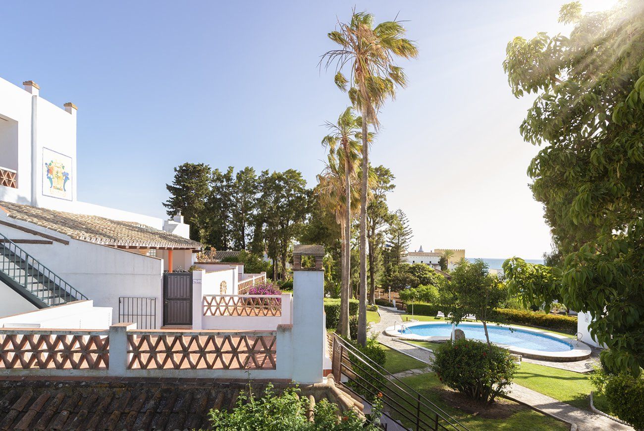🌞¡TU VERANO 4 ⭐EN CONIL DESDE 4 NOCHES!🌊⛵ Apartahotel con piscina y jardines a 300 m de la playa | Cádiz