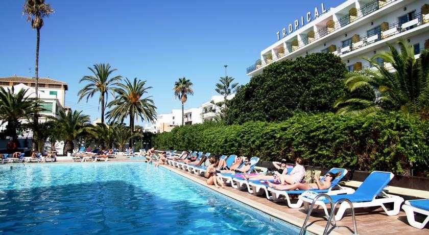 Avenida Tropical 3 estrelas em Salobreña