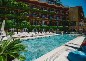 Los Angeles Hotel & Spa