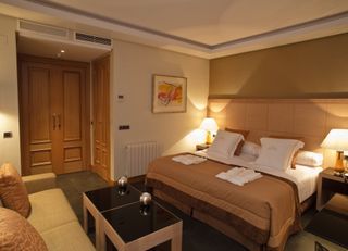 ArtPlatinum Suites & Apartments 3