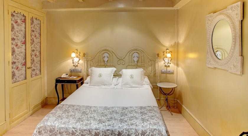 Sacristia De Santa Ana 1 Sacristia De Santa Ana 1