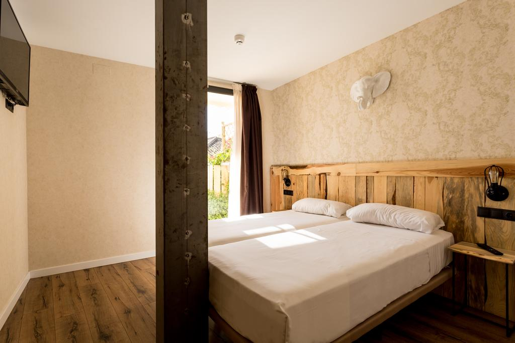 Black Swan Hostel Sevilla 1