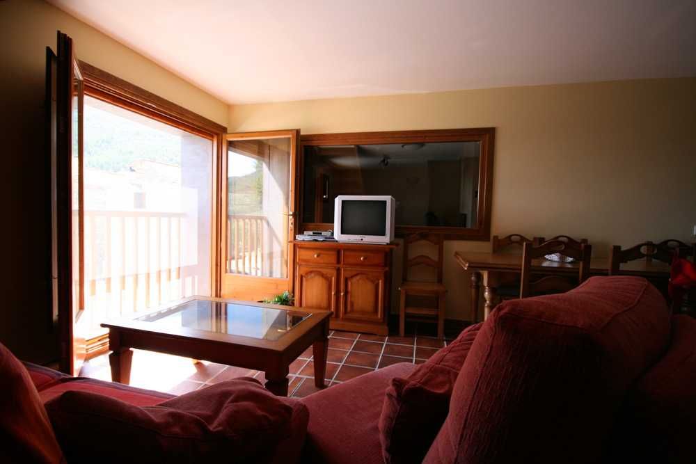 Albergue Apartamentos Isin 2 Albergue Apartamentos Isin 2