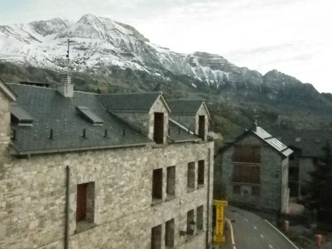 Apartamentos 3000 Tramacastilla y varios 1 Apartamentos 3000 Tramacastilla y varios 1