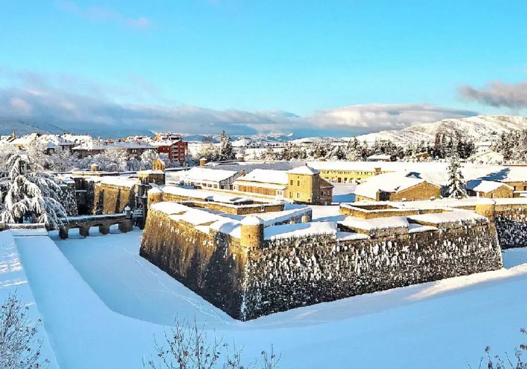 Apartamentos Ciudadela de Jaca 3000 2