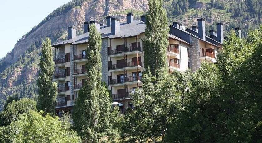 Apartamentos Prados de Velarta -1 estrellas en Cerler