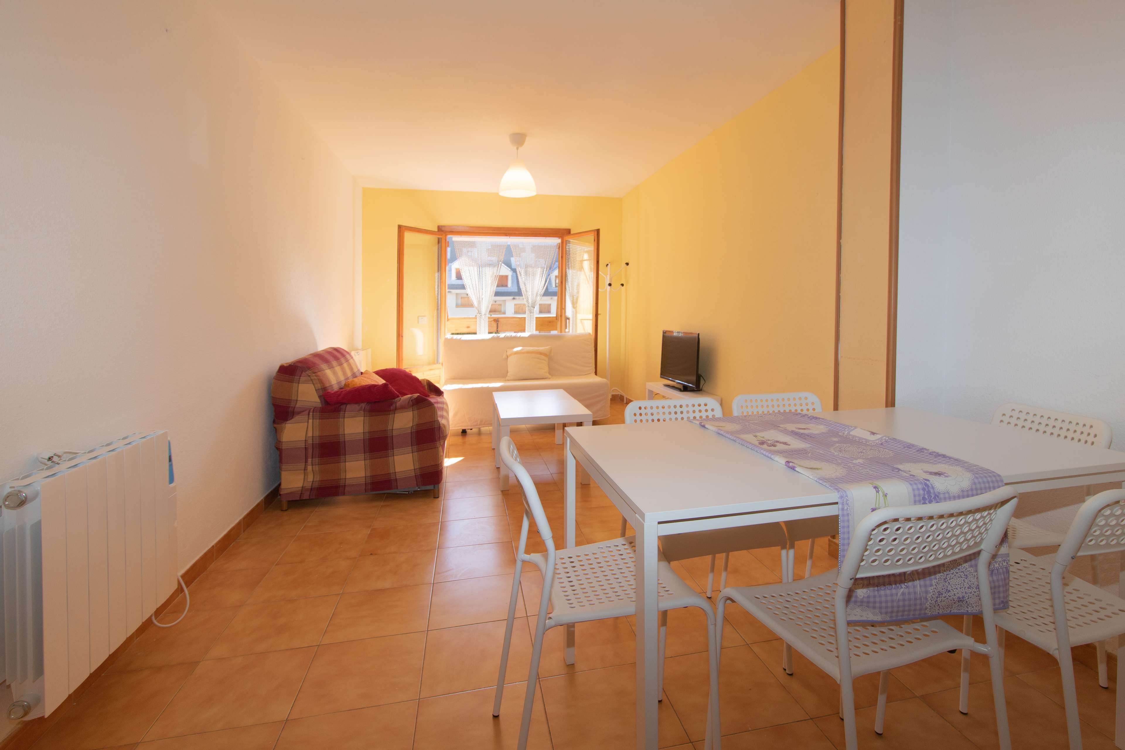 Apartamentos Cueva de Las Güixas Villanúa 3000 2