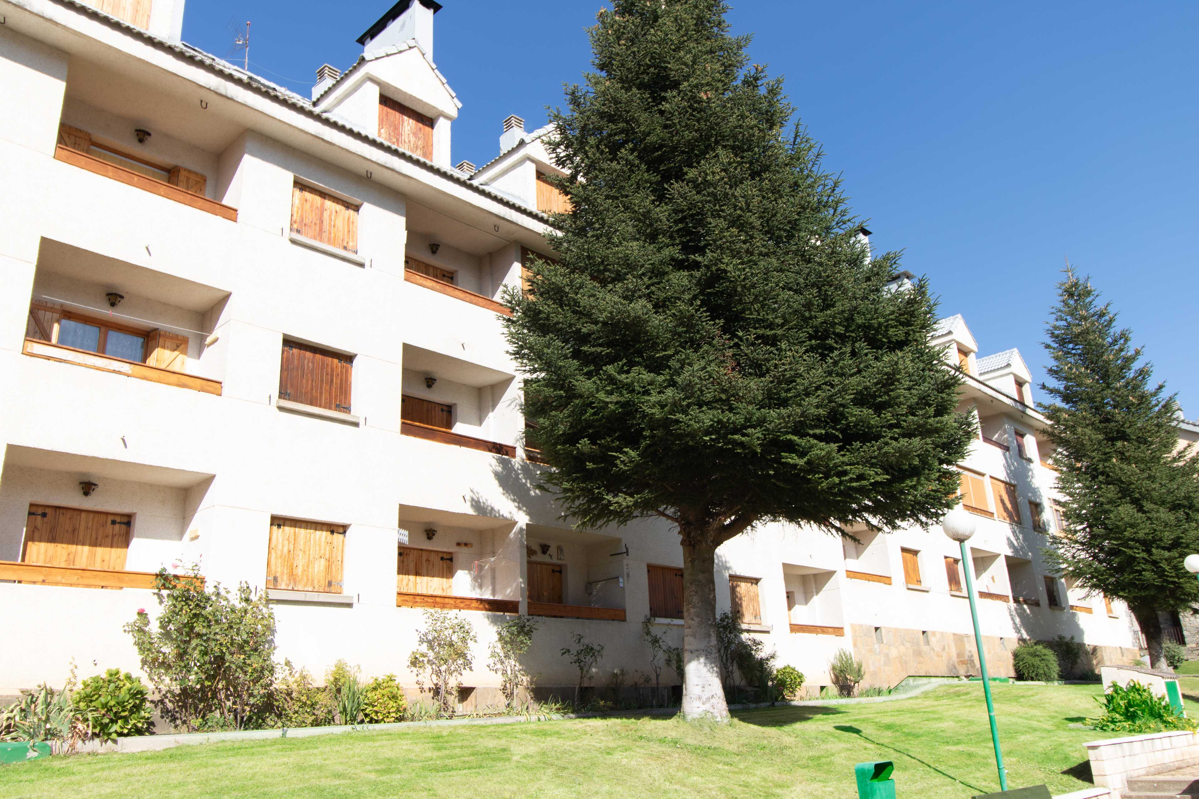 Apartamentos Cueva de Las Güixas Villanúa 3000 -1 estrelas em Villanúa