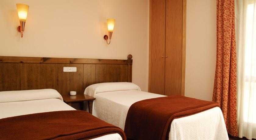 Hotel Pirineos 2