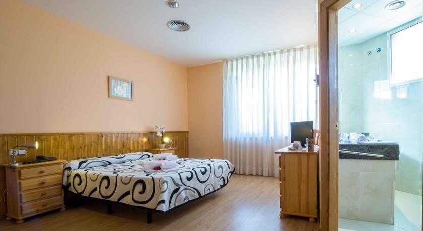 Hotel Isabel De Segura+Bilhete Dinópolis