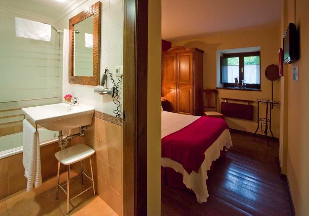 Castillo Valdes Salas 2 estrelas em Salas