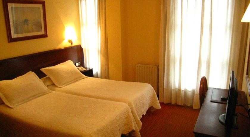 Las Rocas 3 Las Rocas 3