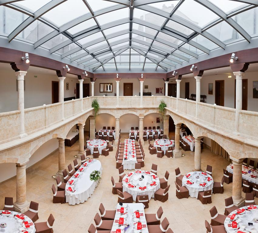 Palacio de Meras 1 Palacio de Meras 1