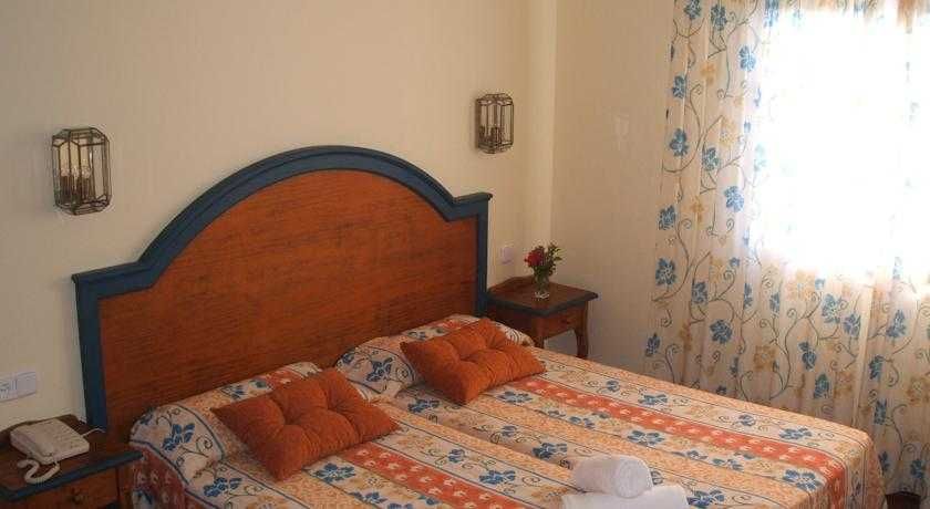 Del Almirante Collingwood House 2 Del Almirante Collingwood House 2