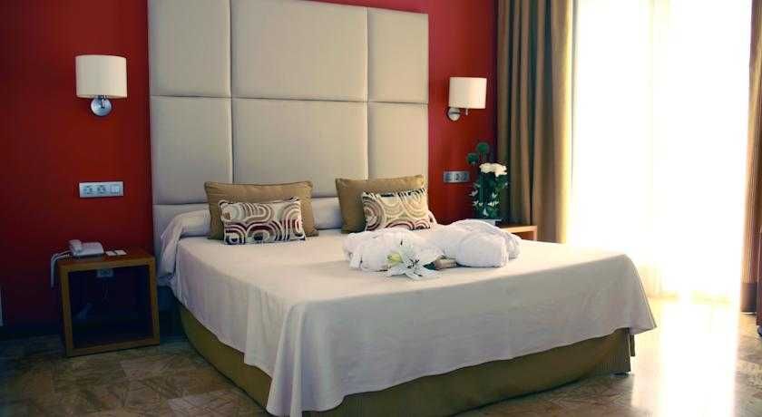 Hotel Port de Ciutadella 2 Hotel Port de Ciutadella 2