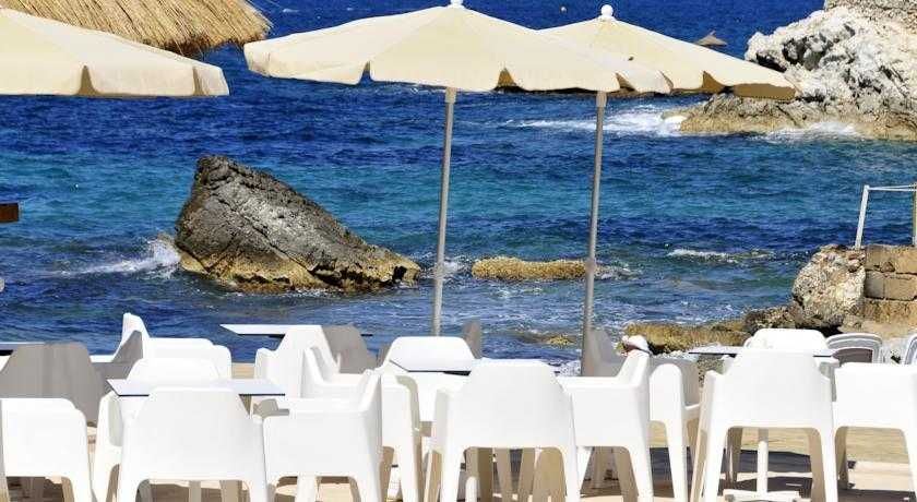 Fergus Style Cala Blanca Suites 2