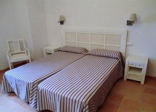 Hotel Rural Es Riquers 2