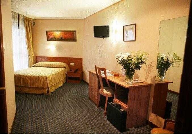 Las Anclas 1 Las Anclas 1