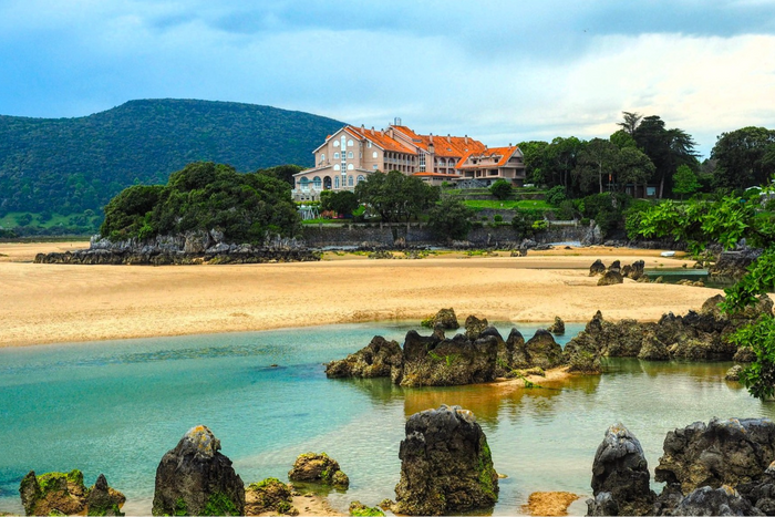 🌷¡FIN DE SEMANA RELAX EN CANTABRIA! 🌄2 noches de hotel 3* con desayuno + Circuito SPA frente a la Playa | Isla