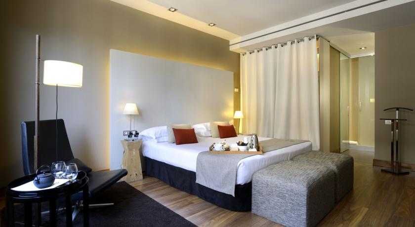 Grand Hotel Central 3