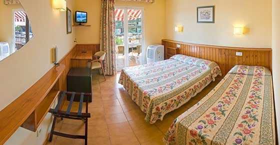 Hostal Can Feliu - Santa Susanna 1 Hostal Can Feliu - Santa Susanna 1