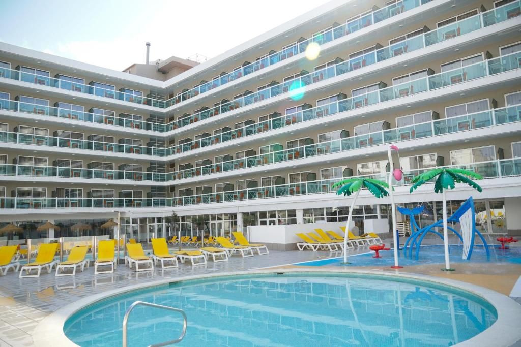 🧡 Hotel em Salou com bilhetes incluidos para o Portaventura 🎢