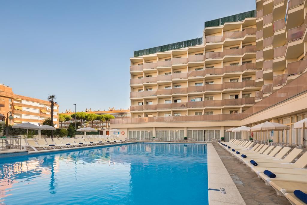 Desconecta HTop Royal Beach 4* Mediterráneamente en Costa Brava 🧡