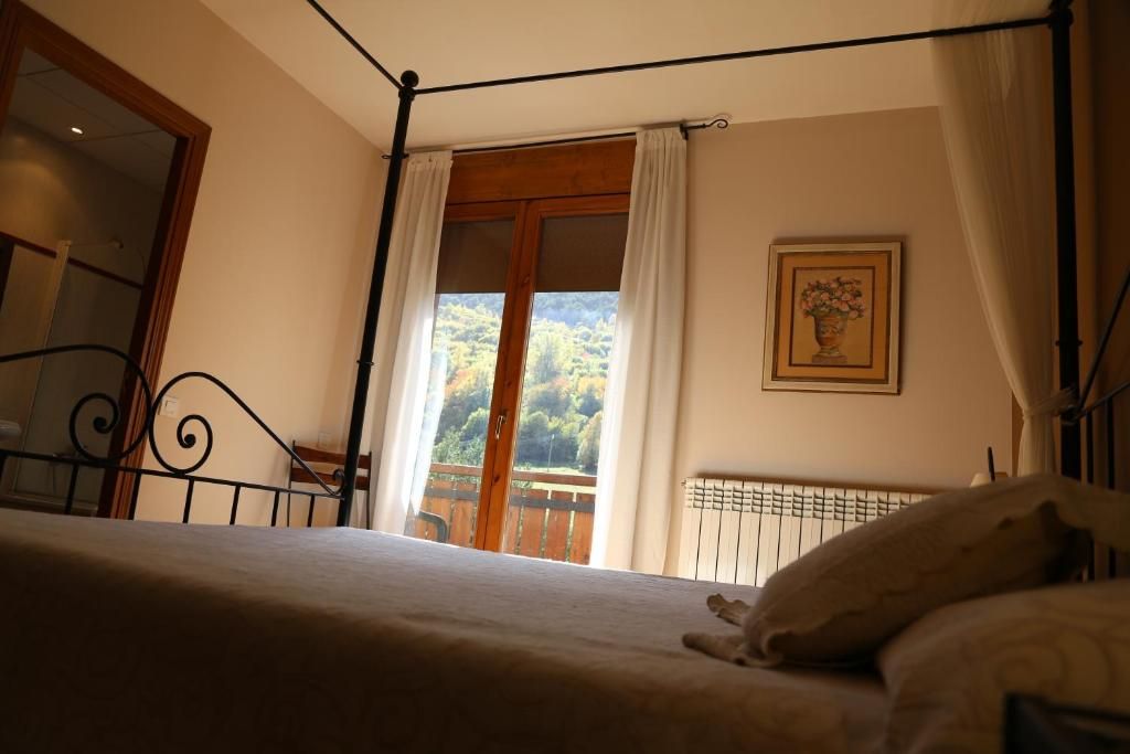 Els Encantats 1 Els Encantats 1