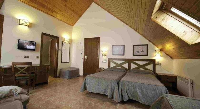 Port Aine 2000 1 Port Aine 2000 1