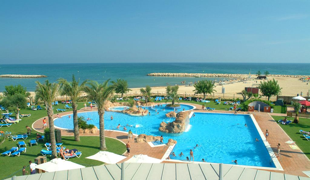 Estival El Dorado Resort+Entrada Illa Fantasia 1 día