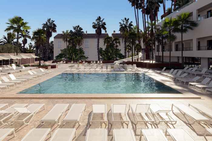 ☀️🛝¡PLAYA Y TOBOGANES EN TARRAGONA! 🔝🏖️Desde 2 noches: Hotel 4★ con desayuno  en habitación superior y frente la Playa de la Pineda