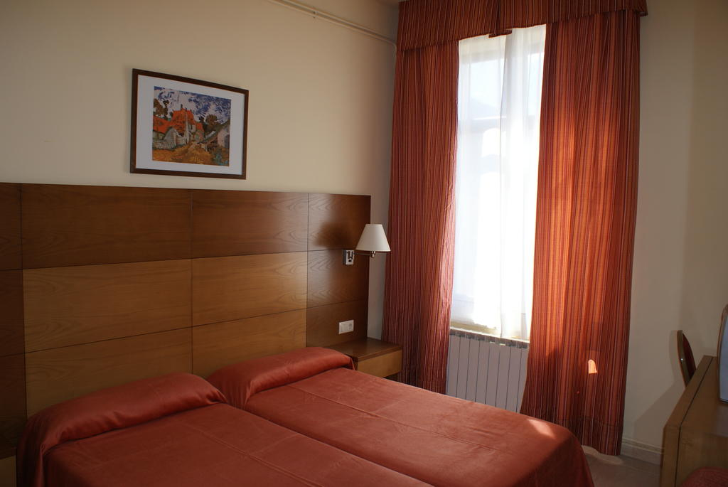 Balneario De Baños De Montemayor Hotel 2 Balneario De Baños De Montemayor Hotel 2