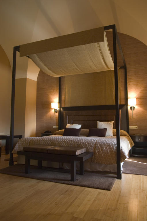 Hospes Palacio de Arenales & Spa 2 Hospes Palacio de Arenales & Spa 2