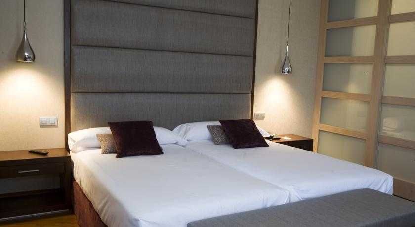 Compostela 2 Compostela 2