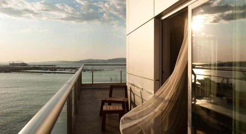 Hotel Eurostars Mar De Vigo+Bilhete de ida e volta à Isla Ons: Vigo