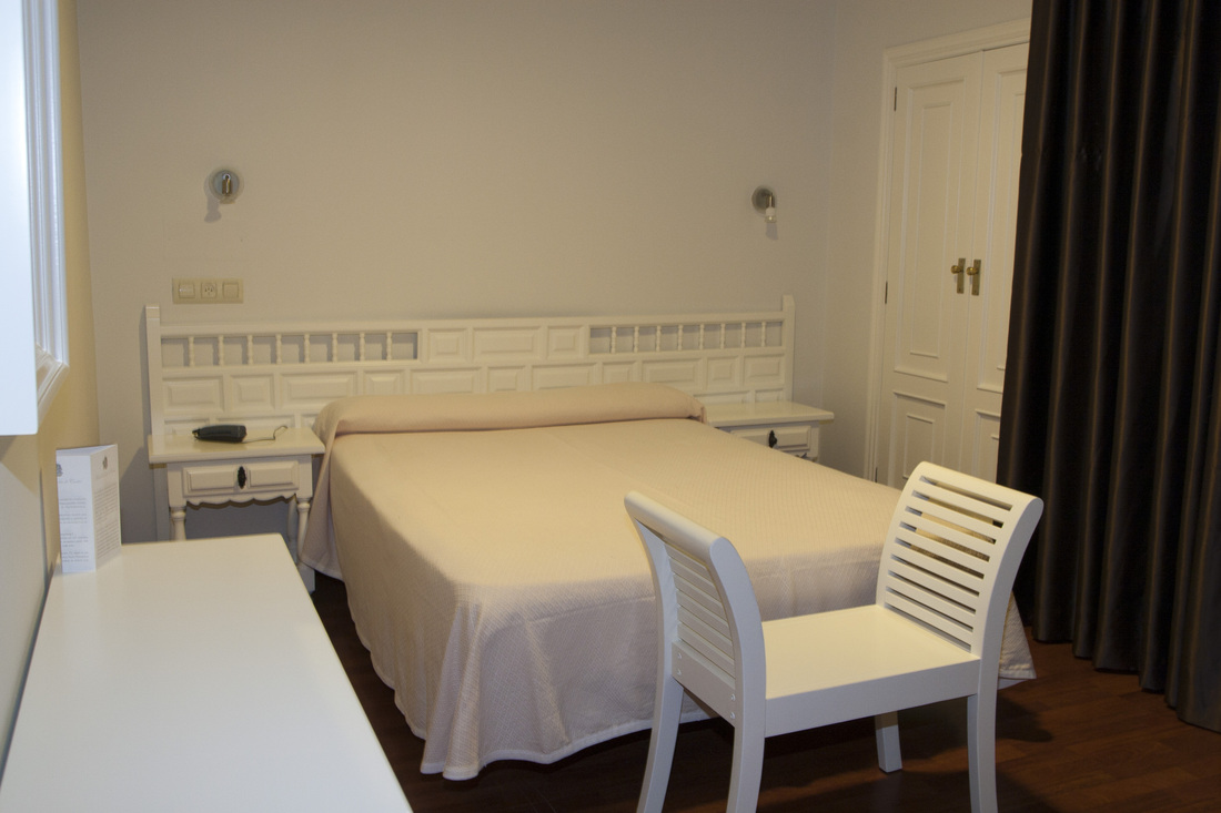 Hotel Rosalia de Castro 2