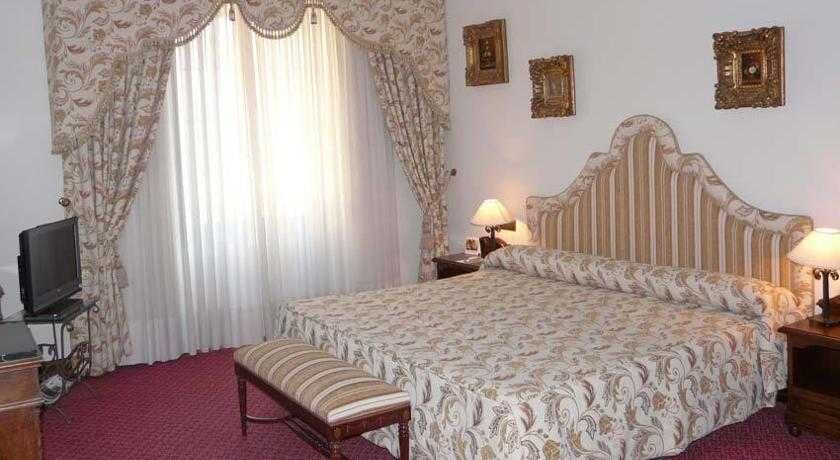 Los Agustinos+Visita guiada Marques de Riscal + Degustação