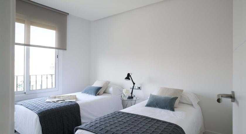 Eric Vokel Madrid Suites 3