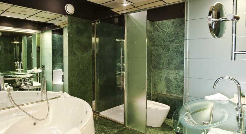 Hilton Madrid Airport 3