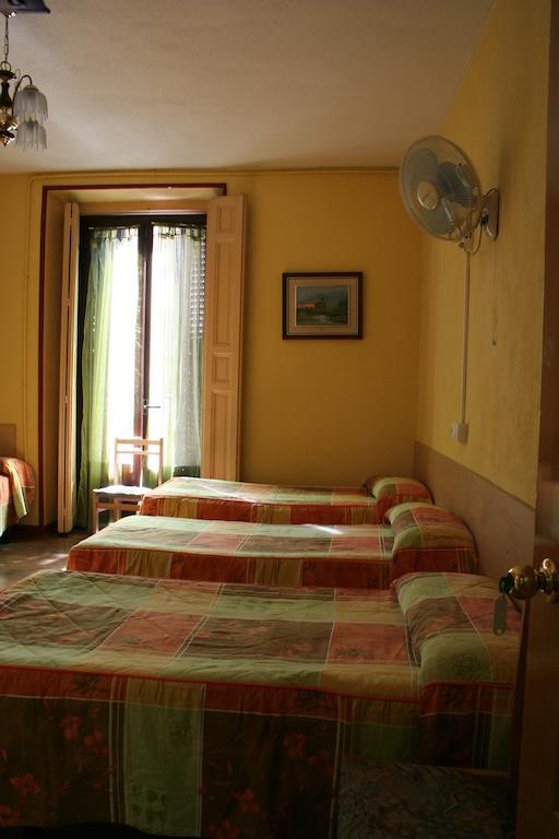 Hostal Alicante - Madrid 3